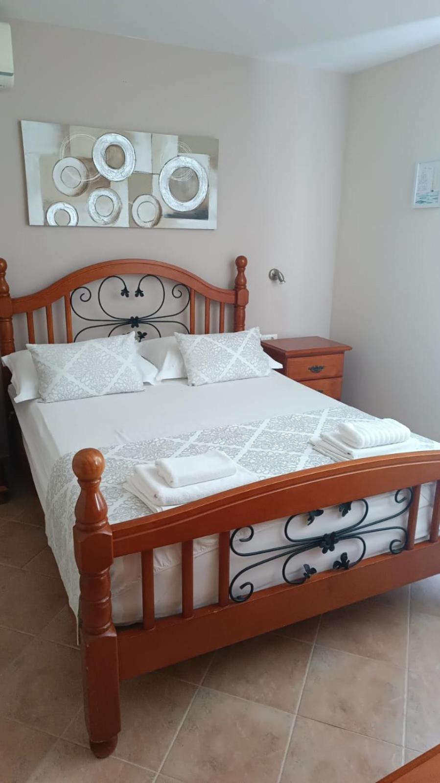 Charmy For Two Next To The * Makarska